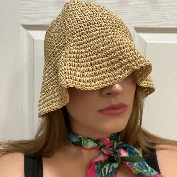 Accessories - Floppy Bucket Hat Beige with Tropical Square Scarf